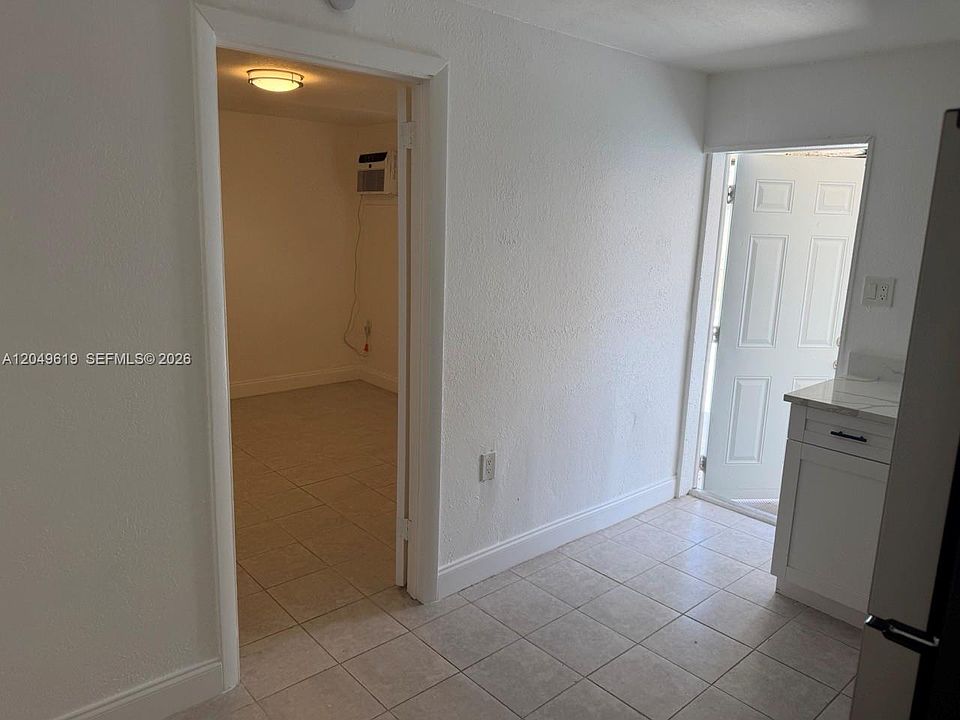 1st image of 219 SW 21st Ave #5