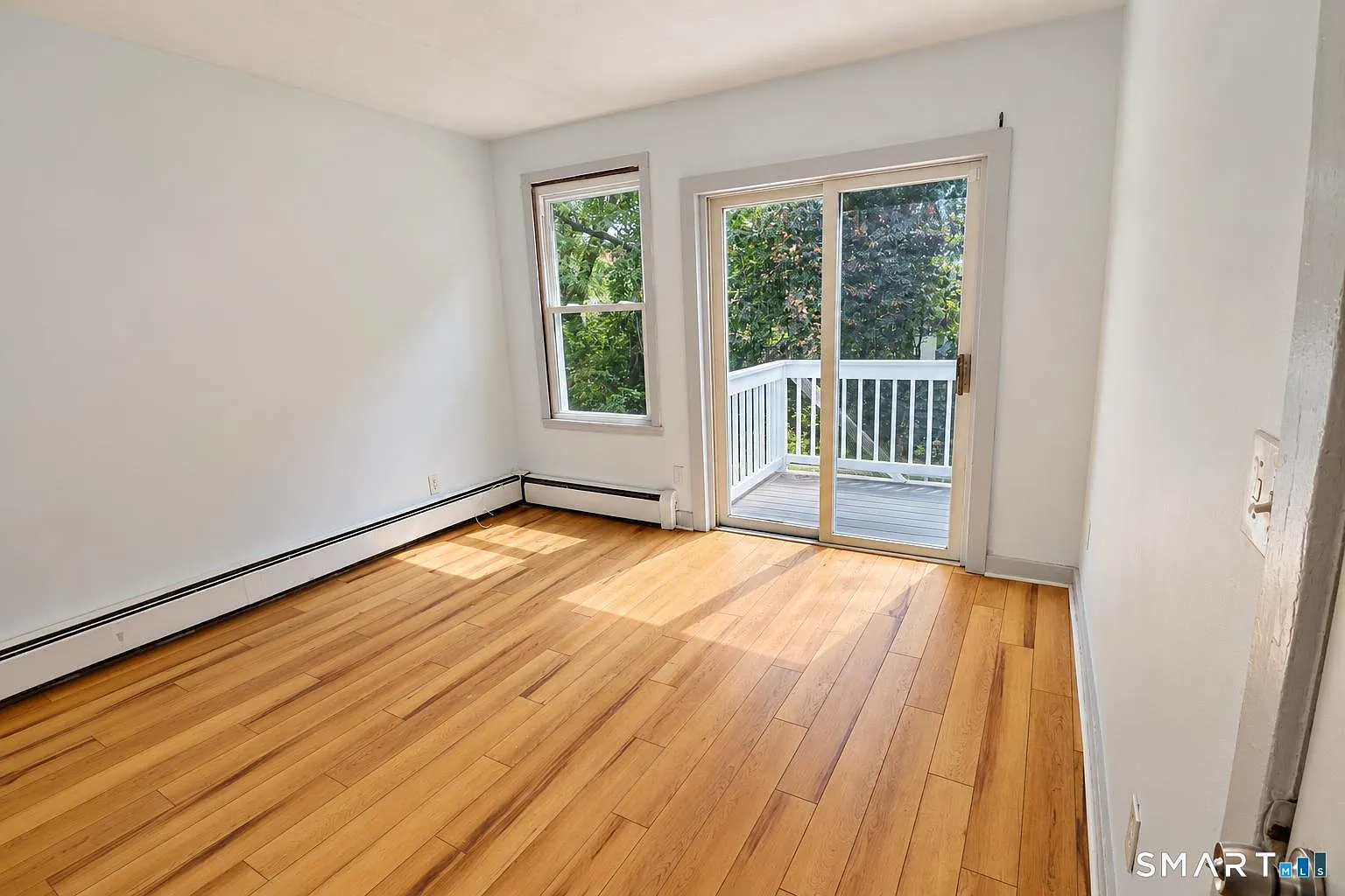 3 bed, 2.0 bath, 2067 sqft, $2,650 — Photo 4