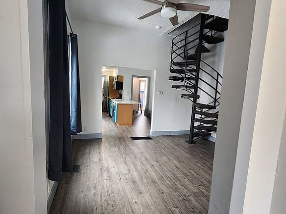 Dining room from entry