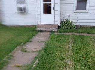 702 N Springer St, Carbondale, IL 62901