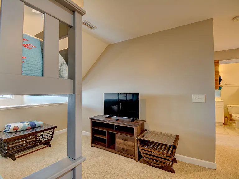 205 Summer Winds Pl — Photo 16