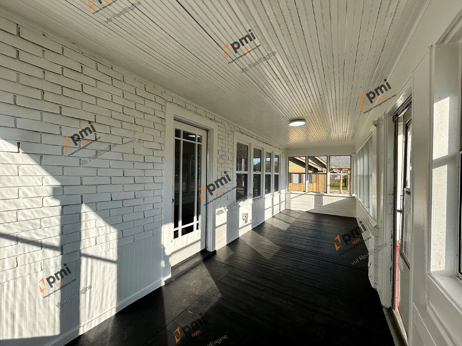 4 bed, 2.5 bath, 2106 sqft, $2,495 — Photo 3