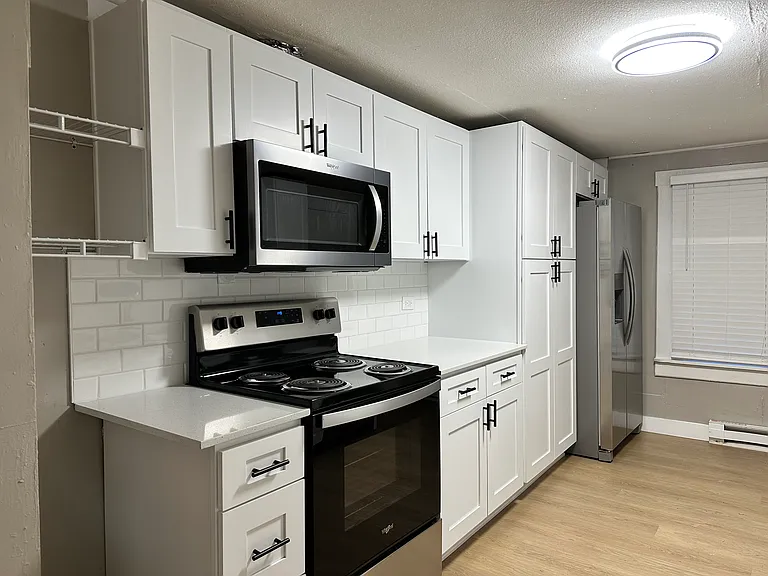 14911 Washington Ave SW — Photo 5