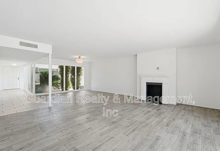 7238 E Joshua Tree Ln — Photo 8
