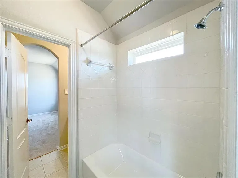 440 Round Lake Dr — Photo 24