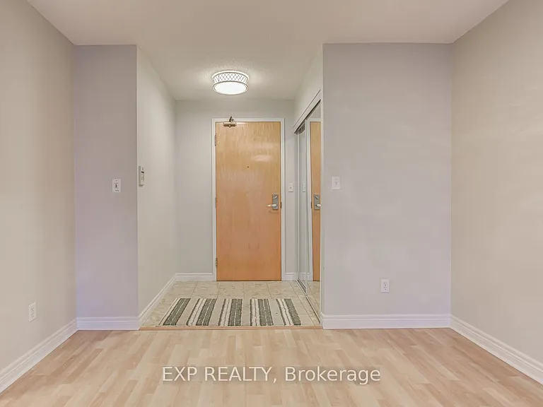 43 Eglinton Ave E #1509 — Photo 2