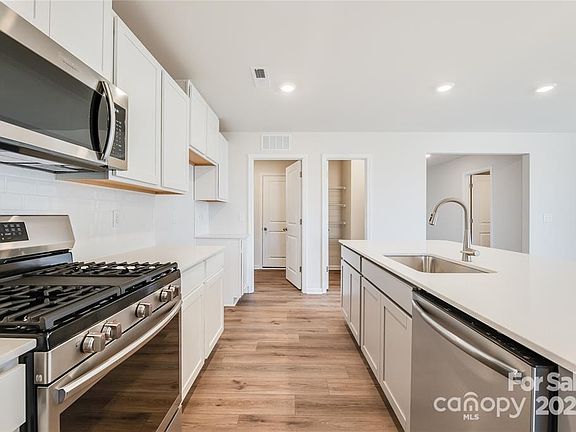 4th image of 109 Tallulah Ct