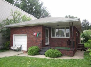 911 Carnegie St, Linden, NJ 07036
