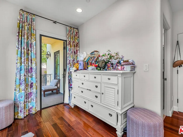 3110 Benedict Canyon Dr — Photo 57