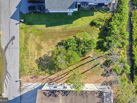3rd image of 674 Tingle Ave