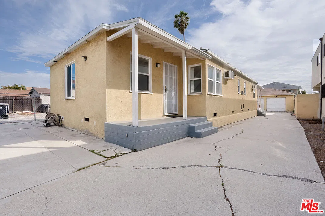 1 bed, 1.0 bath, 656 sqft, $1,599 — Photo 1