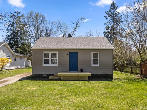 28425 Shiawassee Rd, Farmington Hills, MI 48336