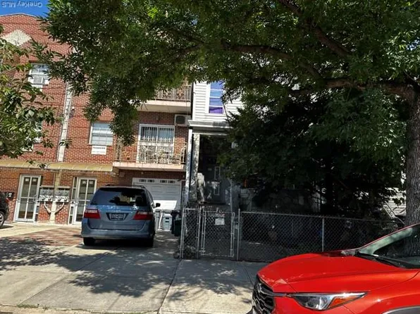 3218 42nd Street, Astoria, NY 11103