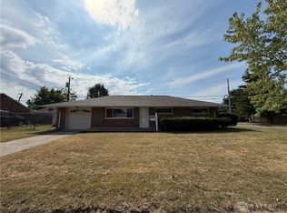 1692 Hillwood Dr, Dayton, OH 45439