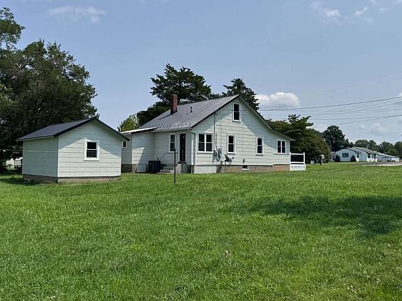 4th image of 210 Groff Rd