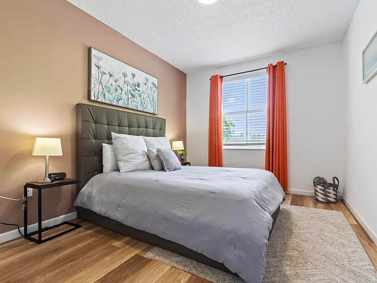 2060 Greenview Shores Blvd #318 — Photo 11