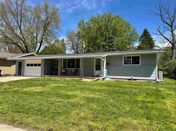 621 West St, Beaver Dam, WI 53916