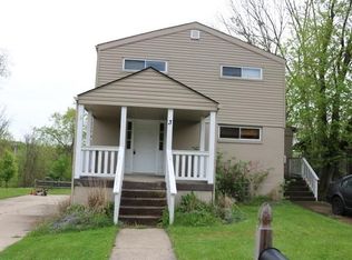 3 S Cowan Rd, Carnegie, PA 15106