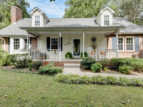 1500 Hidden Meadow Dr, Cottontown, TN 37048