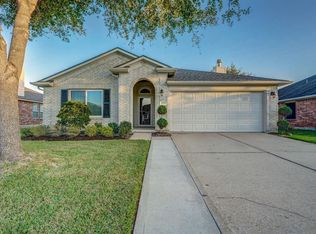 2003 Creek Shore Ln, Pearland, TX 77581