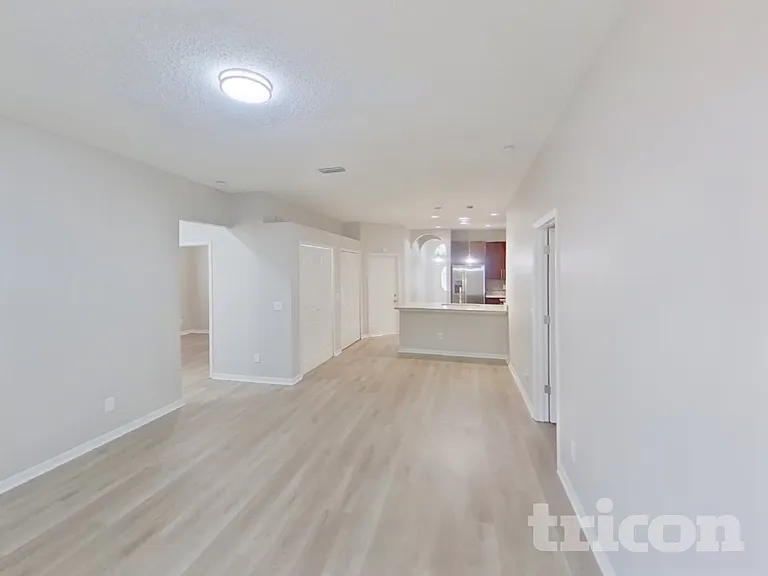 906 Grand Canyon Dr — Photo 2
