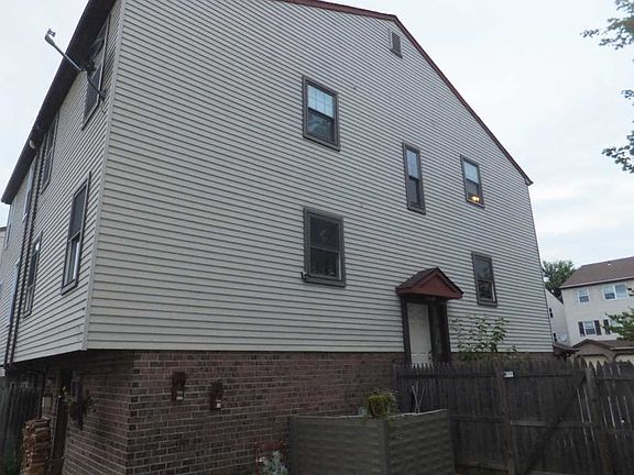 3rd image of 13063 Blakeslee Dr