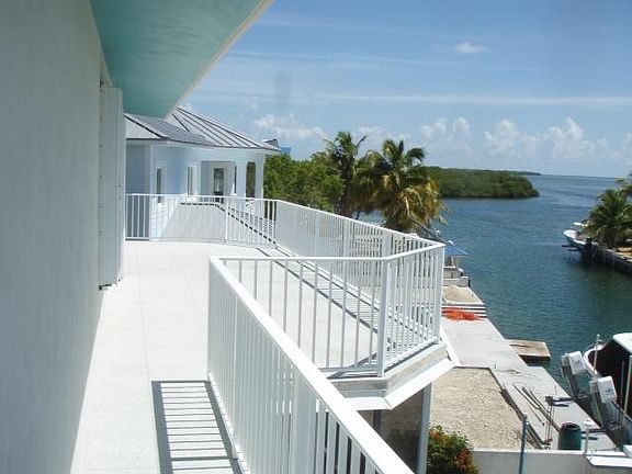 2nd image of 170 Harbor Dr
