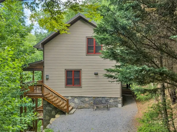 3947 Blackberry Crest Lane, Lenoir, NC 28645