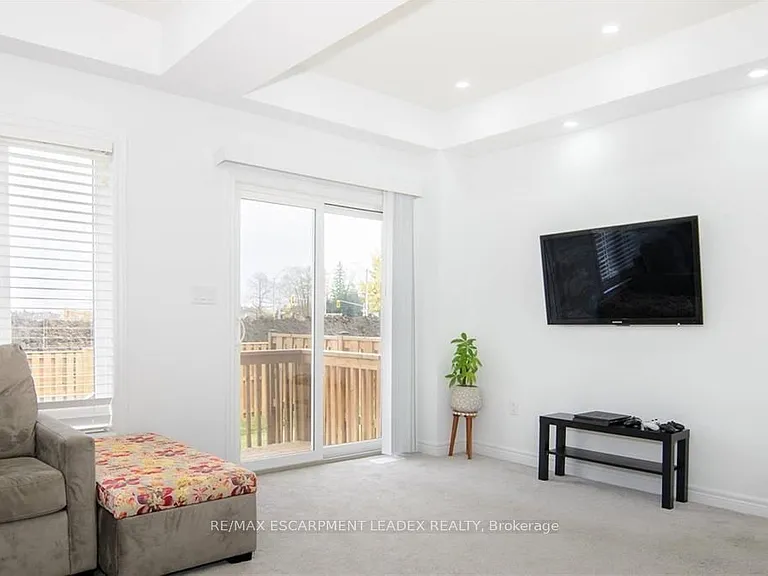 14 Cleland Ave — Photo 9