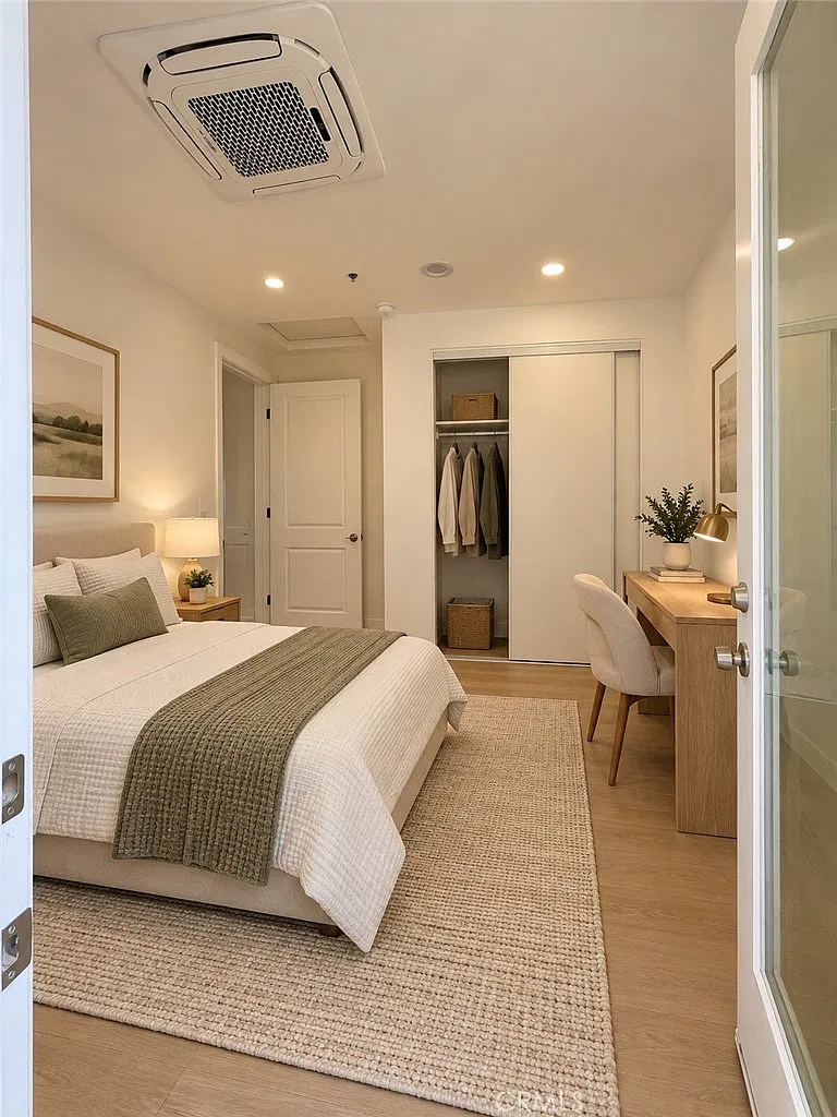 2 bed, 2.5 bath, 1200 sqft, $3,900 — Photo 3