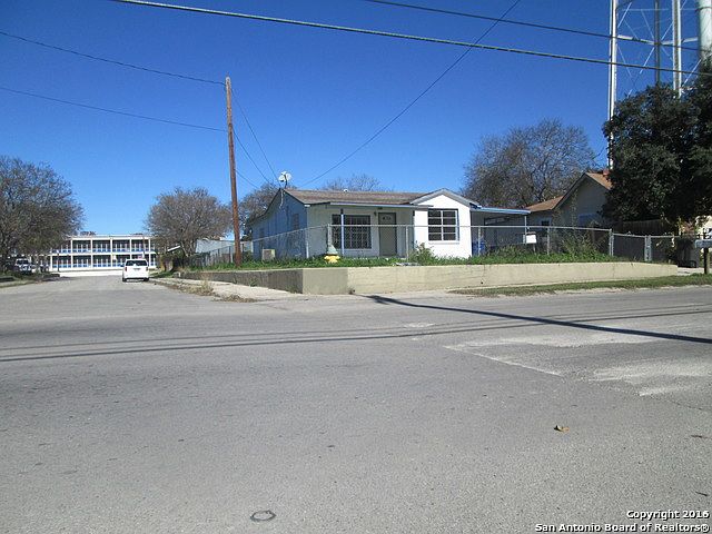 2nd image of 1039 W Hutchins Pl