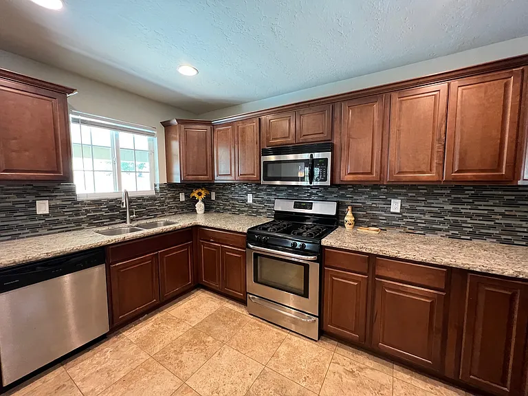 8241 E Cypress St — Photo 8