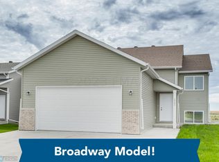 2982 74th Ave S, Fargo, ND