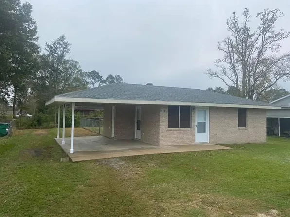 441 Saint Louis St, Raceland, LA 70394