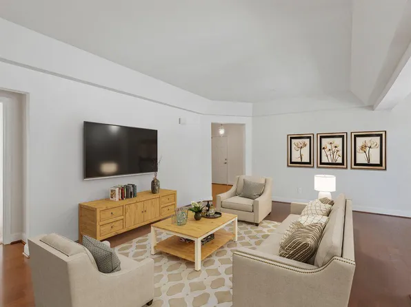 9204 Charleston Dr Unit 207, Manassas, VA 20110