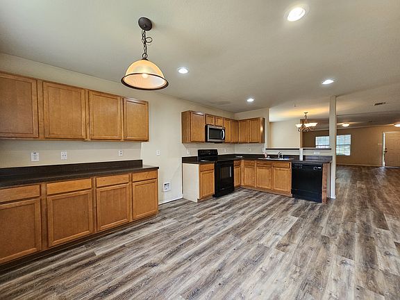 4th image of 1829 Nightingale Dr