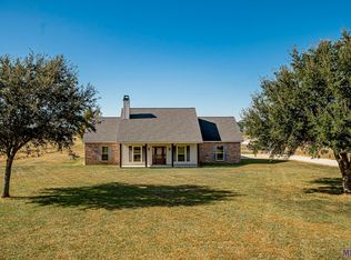 2137 Valverda Rd, Maringouin, LA 70757