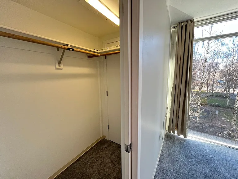 533 NE Holladay St #402 — Photo 15