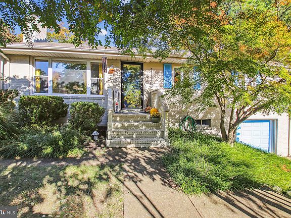 2nd image of 115 Lee Dr