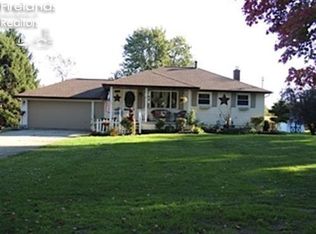 50187 State Route 113, Amherst, OH 44001