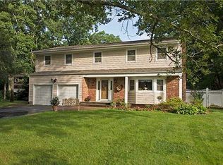 9 Given Ln, East Northport, NY 11731