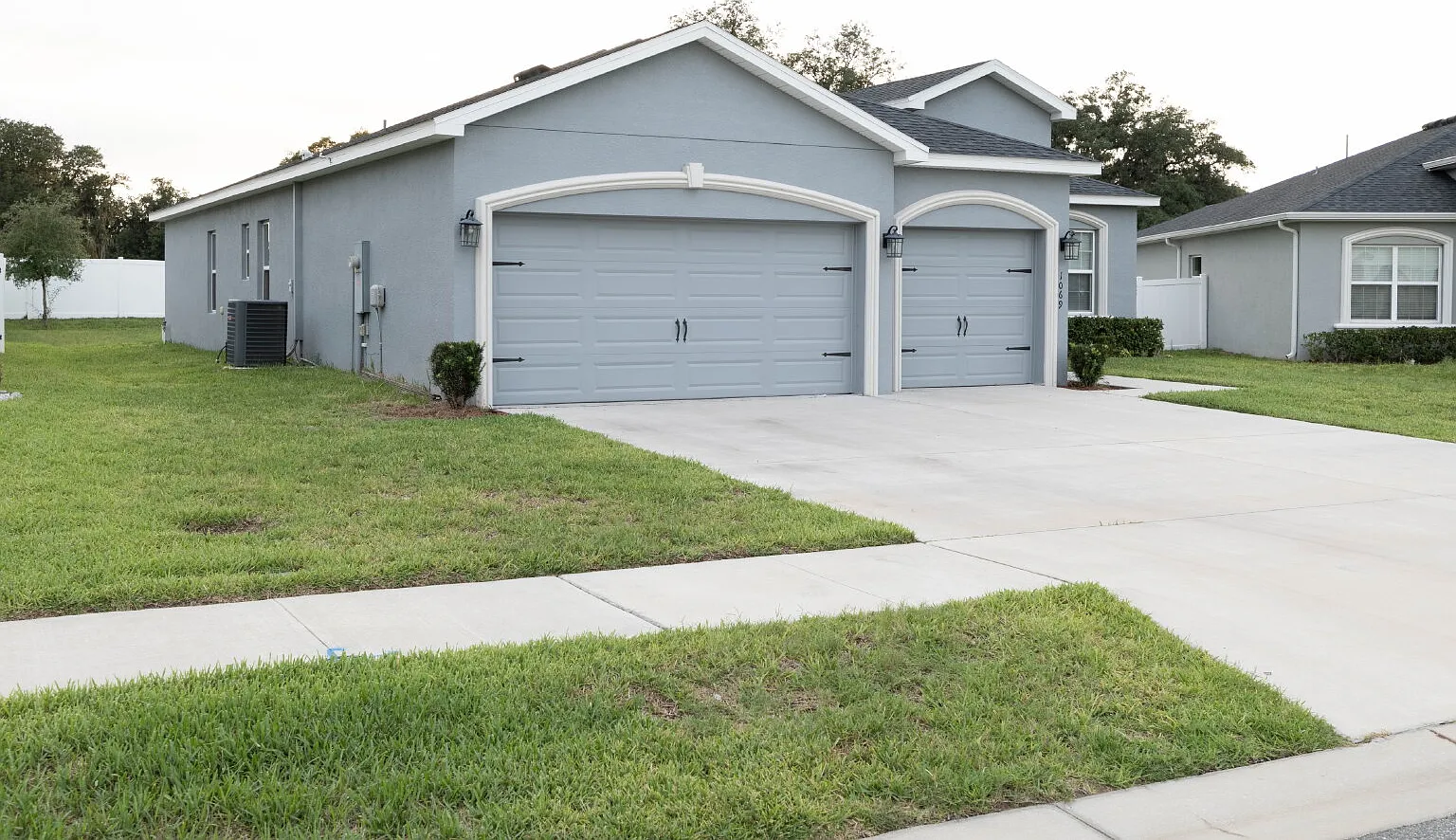 4 bed, 3.0 bath, 2310 sqft, $2,495 — Photo 2