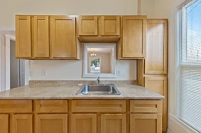2 bed, 1.0 bath, 950 sqft, $2,000 — Photo 4