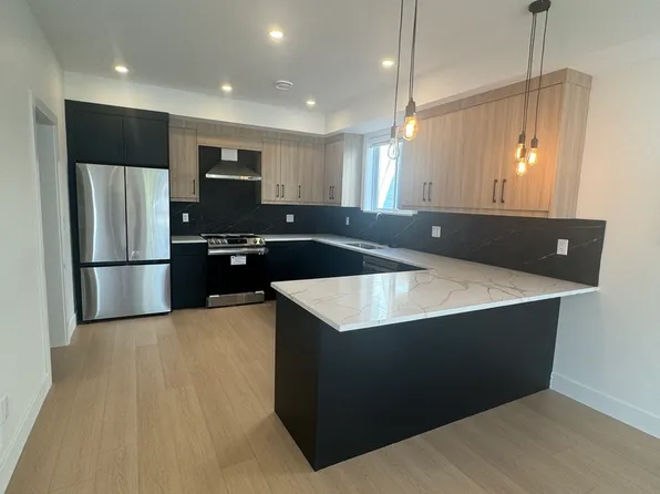 2968 Conlin Ct, Kelowna, BC V1Y 7S8