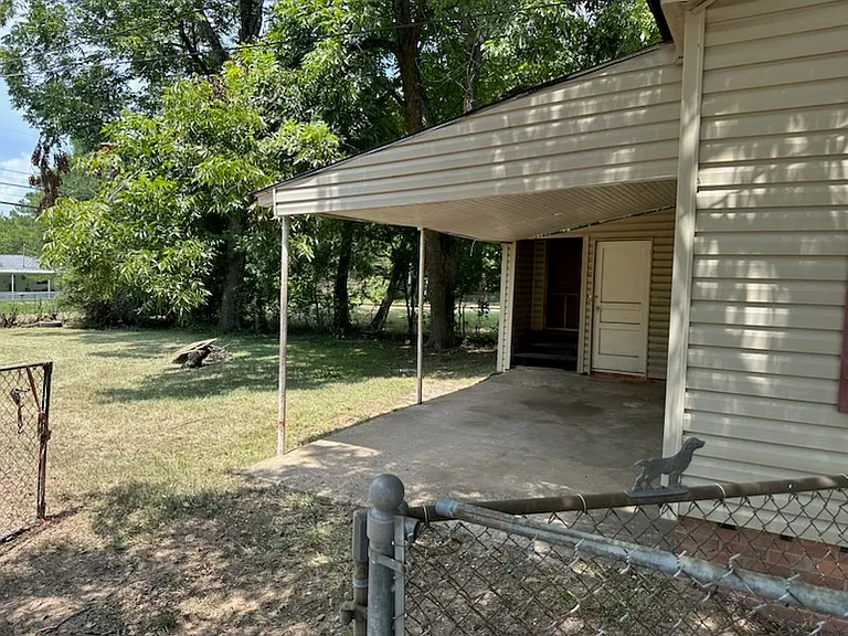 4101 Magnolia St — Photo 3
