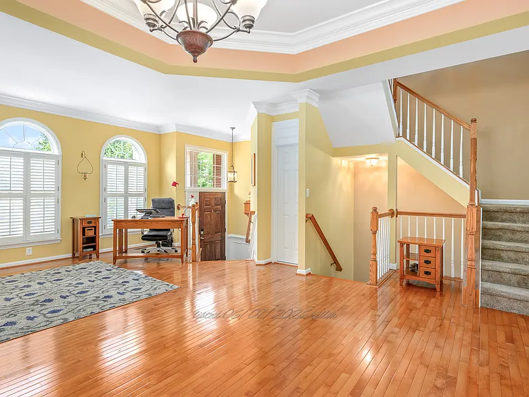46180 Aisquith Ter — Photo 18
