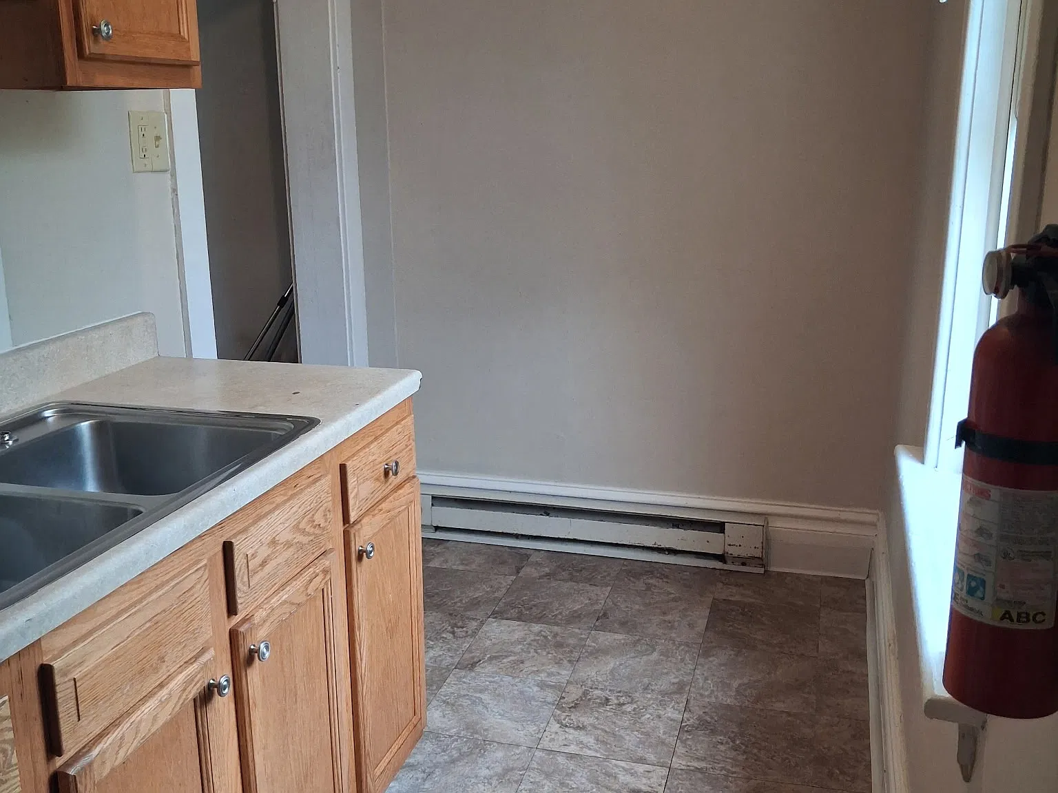 1 bed, 1441 sqft, $700 — Photo 3