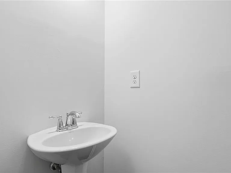 4917 Longview Walk — Photo 9