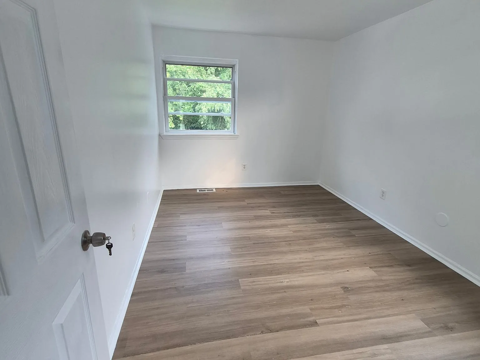 3 bed, 1357 sqft, $2,800 — Photo 3