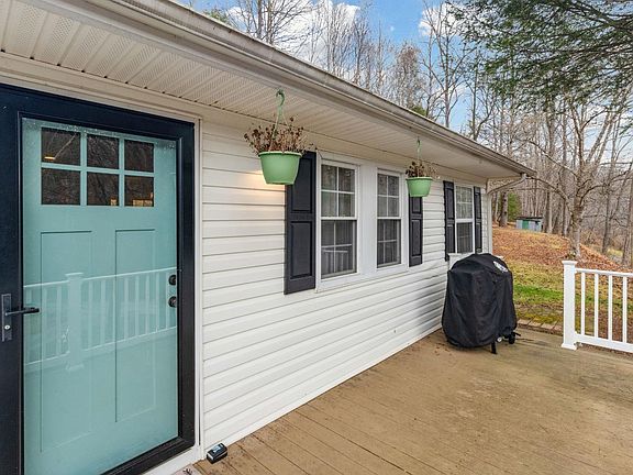 3rd image of 1011 Wolf Point Dr